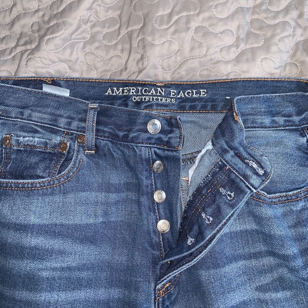 American Eagle mom jeans